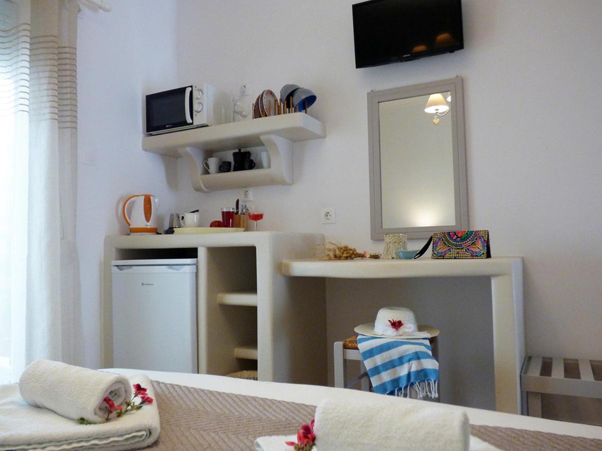Tasoula Guest House Adamantas  Exterior foto